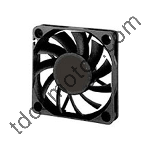 DC Axial ພັດລົມຂະ ໜາດ 60x60x15 YZ-6015D ຊຸດແຂນເສື້ອແຂນ