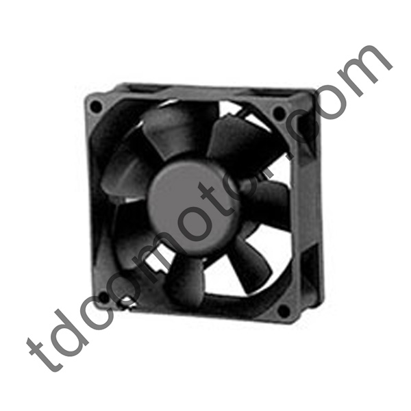 DC Axial ພັດລົມຂະ ໜາດ 70x70x25 YZ-7025D ຊຸດແຂນເສື້ອແຂນ